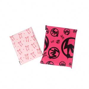 Bolsa de Logística Express Rosa Mate Esmerilada Gruesa con Logotipo Personalizado, Bolsa de Embalaje de Ropa de Poliéster para Envío - Product Image 1