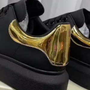 Chaussures de marche d'extérieur polyvalentes et tendance de style américain - noires, simples, respirantes, à semelle épaisse, chaussures décontractées, logo personnalisé - Product Image 2