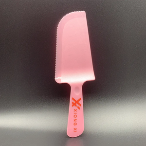 Couteau à gâteau d'anniversaire en plastique bon marché pour impression <span class=keywords><strong>de</strong></span> logo Vente en gros Lots Stock Mariage - Product Image 1