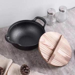 Ensemble de casseroles <span class=keywords><strong>en</strong></span> <span class=keywords><strong>fonte</strong></span> avec couvercle <span class=keywords><strong>en</strong></span> bois, cocotte multifonctionnelle à double poignée pour la cuisson du porridge, compatible avec les cuisinières à induction et à gaz - Product Image 4
