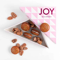 Custom Designed Mini Donut Cake Container Personalized Plastic Insert Paper Triangle Bakery Macaron Cake Box Packaging Chocolate