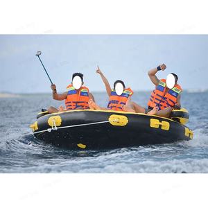 Tube gonflable <span class=keywords><strong>fou</strong></span> de tour de bateau de ski de beignet remorquable de vol de joueur de 6 avec la conception de disco de roulement pour l'usage commercial de <span class=keywords><strong>parc</strong></span> aquatique - Product Image 5