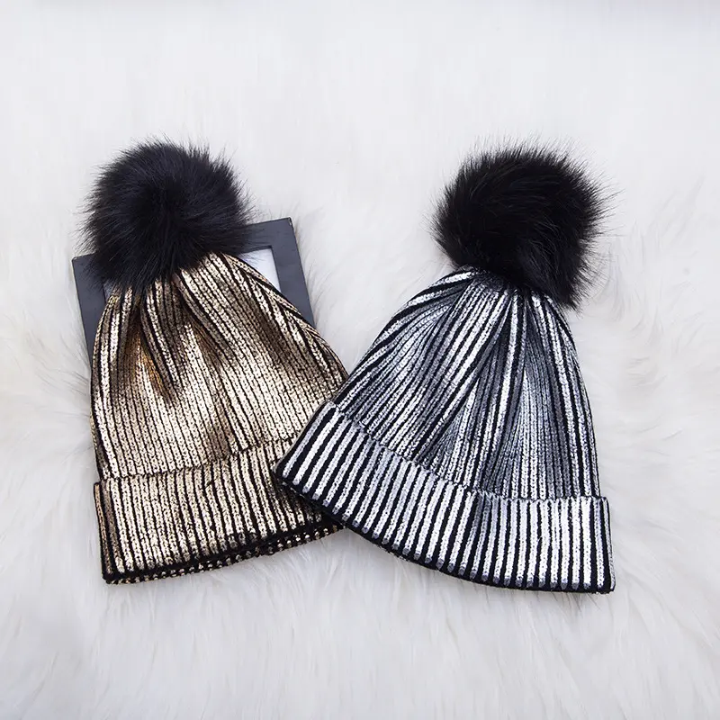 N410 Goud Glanzend Gezicht Oorklep Broodje Hoed Met Pom Pom Beanie Gebreide Warme Wollen Winter Hoeden Voor Mannen Vrouwen