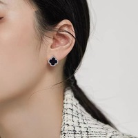 Jual promo perak emas hitam jumlah besar Beli semanggi elegan berlian imitasi perak murni anting lapis listrik perhiasan untuk wanita