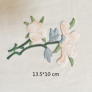 Parche <span class=keywords><strong>de</strong></span> flores personalizado para planchar, <span class=keywords><strong>diseño</strong></span> <span class=keywords><strong>de</strong></span> bordado, apliques <span class=keywords><strong>bordados</strong></span> <span class=keywords><strong>de</strong></span> flores, <span class=keywords><strong>parches</strong></span> para ropa y vestidos - Product Image 4