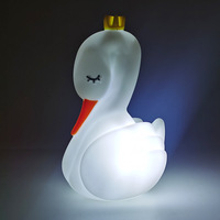 Hete Aanbieding Cartoon Dieren Vinyl LED Nachtlampjes Speelgoed voor Kinderen Slaaplicht Schattig Mini Maan Ster Tafellamp Fruit Bureaulamp