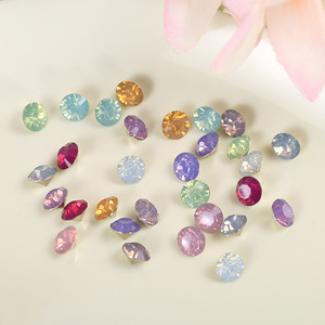 Strass pour ongles, dos plat, en résine, colorés, brillants, pour la décoration d'ongles DIY - Product Image 1