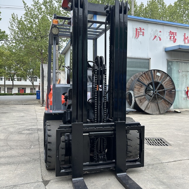 Industrial Forklifts HE-262