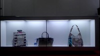 Kiosque tactile de nouvelle conception de 15, 21,5, 32, 43, 55, 65, 75, 86 pouces pour l'affichage de téléphones, montres, bijoux, musées, vitrine LCD transparente