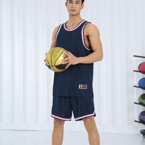 Venta al por mayor de conjuntos de pantalones cortos de baloncesto Unisex transpirable de secado rápido de talla grande 100% poliéster Jersey uniforme ropa - Product Image 4