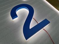 2025 signes de lettre illuminés par LED 3D personnalisés signalisation LED Halolit rétroéclairée pour la publicité de bureau