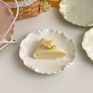 Petite assiette en céramique de 6 pouces, forme irrégulière, pour dessert, gâteau, petit-déjeuner, vaisselle élégante - Product Image 1