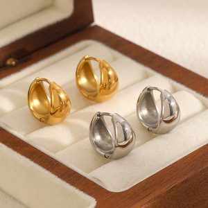 ต่างหูฮักกี้ทรงเรขาคณิต สแตนเลสสตีล 18k ทองไทเทเนียม เครื่องประดับแฟชั่นสำหรับผู้หญิง ของขวัญ - Product Image 2