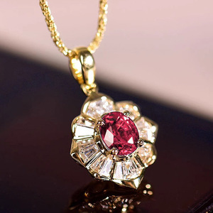 Collana con ciondolo a forma di fiore per donna, gioielli semplici e alla moda, regalo per l'uso quotidiano - Product Image 3