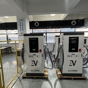 สถานีชาร์จรถยนต์แบบกำหนดเองขายดีอันดับต้นๆ พร้อมหัวชาร์จคู่ DC 60kw จัดส่งฟรี - Product Image 1