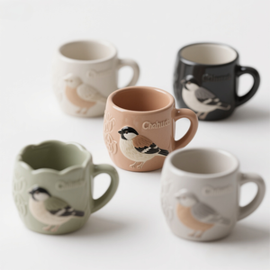 Nuovo! Tazza da Caffè in Ceramica Porcellana Chaffinch - 12OZ con Design di Uccelli Dipinto a Mano, Colori Personalizzabili, Regalo - Product Image 1
