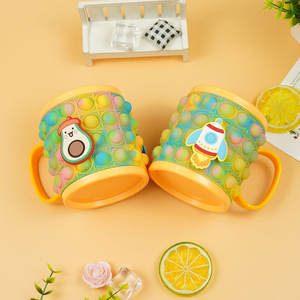 2023 nouveau mignon chat enfants boire tasse silicone push bulle itting popper tasse <span class=keywords><strong>pop</strong></span> fidget bouteilles d'eau avec support de poignée - Product Image 3
