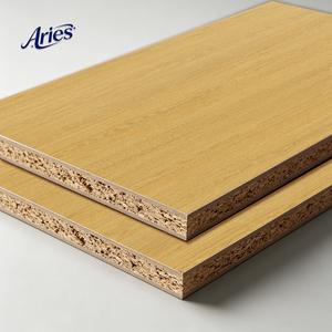 Panneau de contreplaqué 4x8 durable en panneaux de bois orientés (<span class=keywords><strong>OSB</strong></span>) avec surface ENF EIR pour base de <span class=keywords><strong>plancher</strong></span>, contreplaqué de coffrage mélaminé de <span class=keywords><strong>18</strong></span> <span class=keywords><strong>mm</strong></span> - Product Image 1