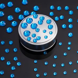 Brillantes pedrerías de resina epoxi azul Capri YAXI 243-6 de 6 mm con parte trasera plana y orificio central en forma de diamante para coser, accesorios de joyería - Product Image 1