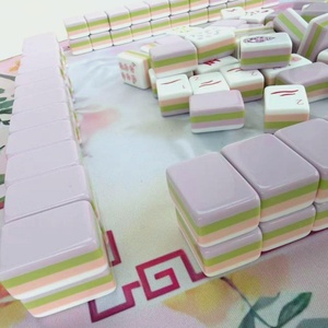 Venta al por mayor de fábrica: Juego de fichas de Mahjong americano en rosa y morado, de acrílico, con diseño de logotipo colorido para entretenimiento. - Product Image 6