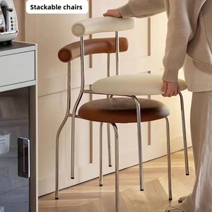 Set di <span class=keywords><strong>Tavolo</strong></span> <span class=keywords><strong>e</strong></span> <span class=keywords><strong>Sedie</strong></span> da Pranzo Impilabili di Alta Qualità in Stile Crema con Piano in Lastra di Roccia per Piccoli Ambienti Domestici - Product Image 3