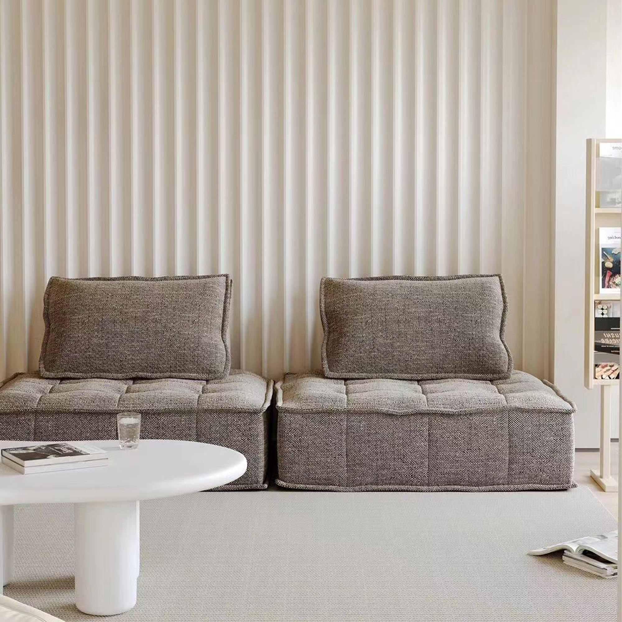 สีเทาเข้ม