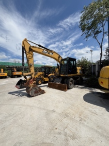 รถขุดขนาดเล็ก Caterpillar M315D2 มือสอง พร้อมชิ้นส่วนสำคัญสำหรับเครื่องขุดและรถขุดดิน - Product Image 3
