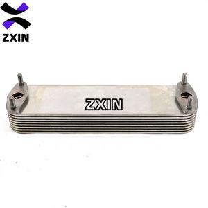 ZXIN Neuer SAA6D125E-3 6152-62-2210 Ölkühlerdeckel für PC400-8 Bagger 6D125 Motor 6 Monate Garantie 3kg - Product Image 3