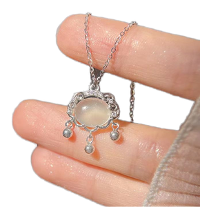 สร้อยคอจี้เงินแท้925 ประดับเพชรซิคอน คุณภาพสูง สไตล์วินเทจ ปี 2024 สำหรับงานปาร์ตี้ เหมาะสำหรับทุกเพศทุกวัย แฟชั่นทันสมัยและมีเอกลักษณ์ - Product Image 1