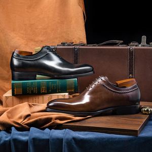 Nouvelles Chaussures Habillées pour Hommes Style Automne - Chaussures de Mariage Luxueuses en Cuir à Bout Pointu Style Anglais à Enfiler avec Lacets - Chaussures Décontractées pour Hommes - Product Image 5