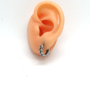 Yunnique Pendientes de aro con forma de calavera retro, de acero de titanio, estilo punk, diseño geométrico, joyería de moda para hombres y mujeres - Product Image 4