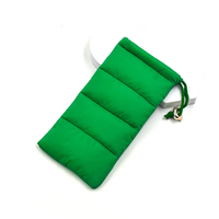 Pochette pour lunettes en duvet synthétique avec cordon de serrage