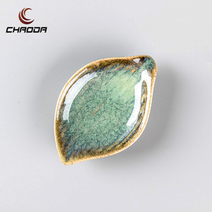 CHAODA Plats à tremper en céramique écologiques en forme <span class=keywords><strong>de</strong></span> <span class=keywords><strong>feuille</strong></span> verte Soucoupe en porcelaine Sauce à sushi Plats à tremper - Product Image 1