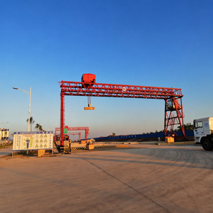 Grue portique à double poutre de chantier naval 32 tonnes pour la manutention de cadres de remorques en usine avec des performances de levage stables - Product Image 4