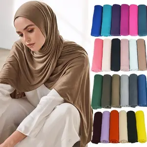 थोक 185*85cm मुस्लिम महिलाओं Wraps लोचदार ठोस रंग Stretchy शॉल स्कार्फ कपास जर्सी हिजाब दुपट्टा 2022