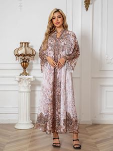 241104 elegante abito con gonna lunga Cross Border abaya ricamato tempestato di diamanti per donne musulmane del Medio Oriente per la primavera - Product Image 4