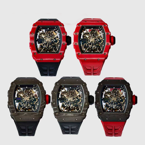 Reloj de alta gama con caja de fibra de carbono en forma de tonel, cristal de zafiro, movimiento mecánico automático esqueletizado. - Product Image 1