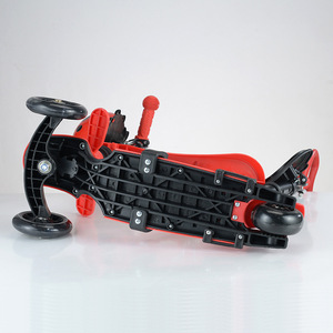 Patinete 3 en 1 para niños, patinete infantil con asiento, carrito <span class=keywords><strong>de</strong></span> juguete para exteriores, patín intermitente <span class=keywords><strong>de</strong></span> <span class=keywords><strong>tres</strong></span> <span class=keywords><strong>ruedas</strong></span> con <span class=keywords><strong>ruedas</strong></span> <span class=keywords><strong>de</strong></span> PU - Product Image 5