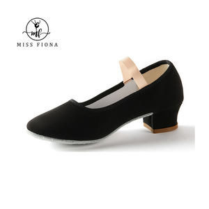 Zapatos <span class=keywords><strong>de</strong></span> profesor <span class=keywords><strong>de</strong></span> baile <span class=keywords><strong>de</strong></span> práctica <span class=keywords><strong>de</strong></span> pie <span class=keywords><strong>de</strong></span> suela blanda para mujer, zapatos <span class=keywords><strong>de</strong></span> enseñanza <span class=keywords><strong>de</strong></span> <span class=keywords><strong>Ballet</strong></span> al aire libre <span class=keywords><strong>de</strong></span> tacón bajo <span class=keywords><strong>de</strong></span> lona para mujer - Product Image 2