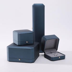 Boîte à bijoux haut de gamme, boîte cadeau rigide à charnières, personnalisée, avec insert en velours, finition UV spot, logo personnalisé, prix de gros - Product Image 4