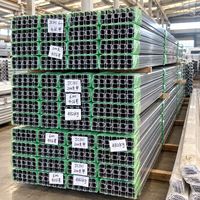 Rail solaire en alliage d'aluminium avec kit de fixation pour montage d'ensembles photovoltaïques en entrepôt