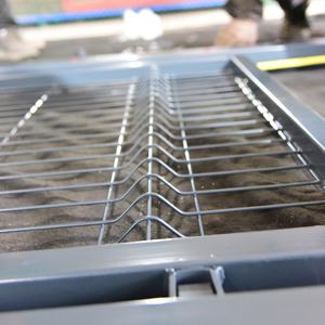 Vouwbare, transparante, goedkope, populaire vierkante PVC-gecoate 3D-gebogen gelaste ijzeren gaashekwerk voor huis, tuin, buiten en spoorweg. - Product Image 4