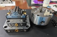 Étau de banc CNC auto-centrant en acier, fixation quatre ou cinq axes avec bloc L à changement rapide à point zéro et plaque de pont quatre axes