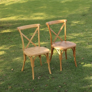 <span class=keywords><strong>Chaise</strong></span> empilable en résine à dossier croisé avec grain <span class=keywords><strong>de</strong></span> bois, vente en gros, idéale pour les restaurants, les mariages et les événements - Product Image 1