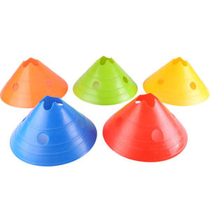 Conos de Fútbol Ranurados de 30cm, 105g, Marcadores de Entrenamiento con Orificios, Obstáculos de Agilidad, Práctica de Fútbol, Resistentes al Viento, Material PE Duradero - Product Image 3