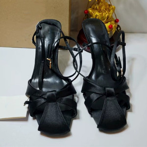 รองเท้าส้นเข็มสไตล์ย้อนยุคสายไขว้แบบกลวงออก3สีรองเท้าแตะส้นสูงของผู้หญิง - Product Image 3