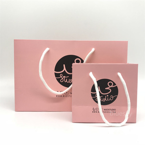 Commercio all'ingrosso di lusso personalizzato logo rosa scarpe boutique regalo shopping di carta cartone sacchetti di imballaggio con manico per il <span class=keywords><strong>negozio</strong></span> di compleanni - Product Image 6