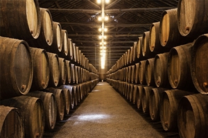 Baril de vin en bois de chêne massif avec logo personnalisé, pour whisky, club, tequila, bière, vente en gros - Product Image 3
