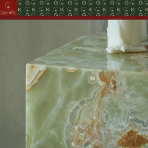 Mesa Auxiliar de Ónix Verde con Acabado Artesanal GOLDKING para una Zona de Estar Moderna y una Atmósfera Tranquila en el Hogar - Product Image 6