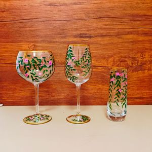 Verres à vin personnalisés OEM/ODM avec bordure dorée, motif floral, gobelet grande capacité, verre en cristal, cadeau créatif, verre à vin rouge - Product Image 1